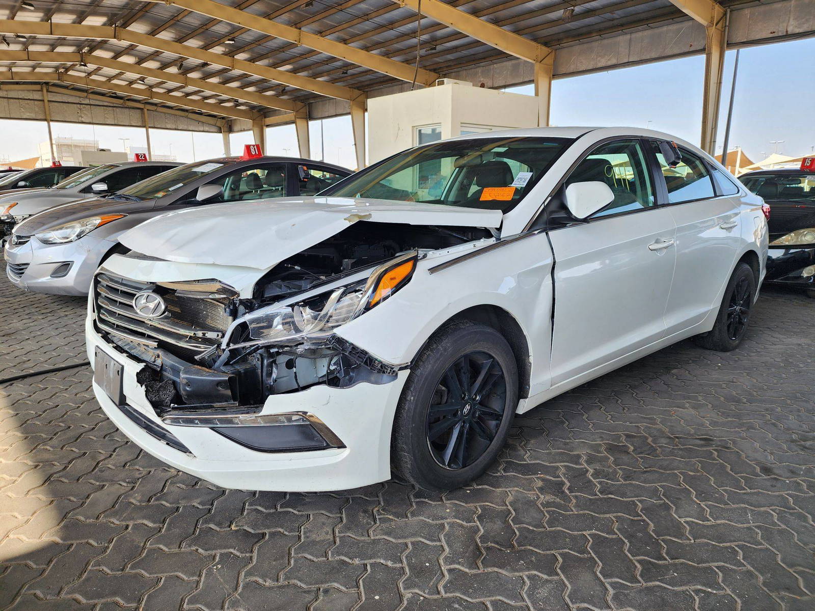 2017 HYUNDAI SONATA — 179875 KM — Lot 94941 — Souq - Marhaba Auctions Used Cars - Image 5