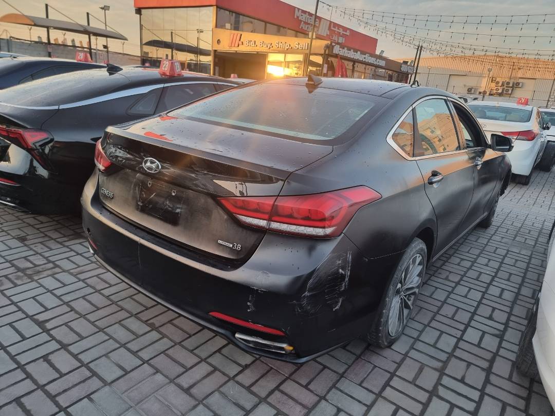 2015 HYUNDAI GENESIS — 184509 Miles — Lot U018111 — Souq - Marhaba Auctions Used Cars - Image 13