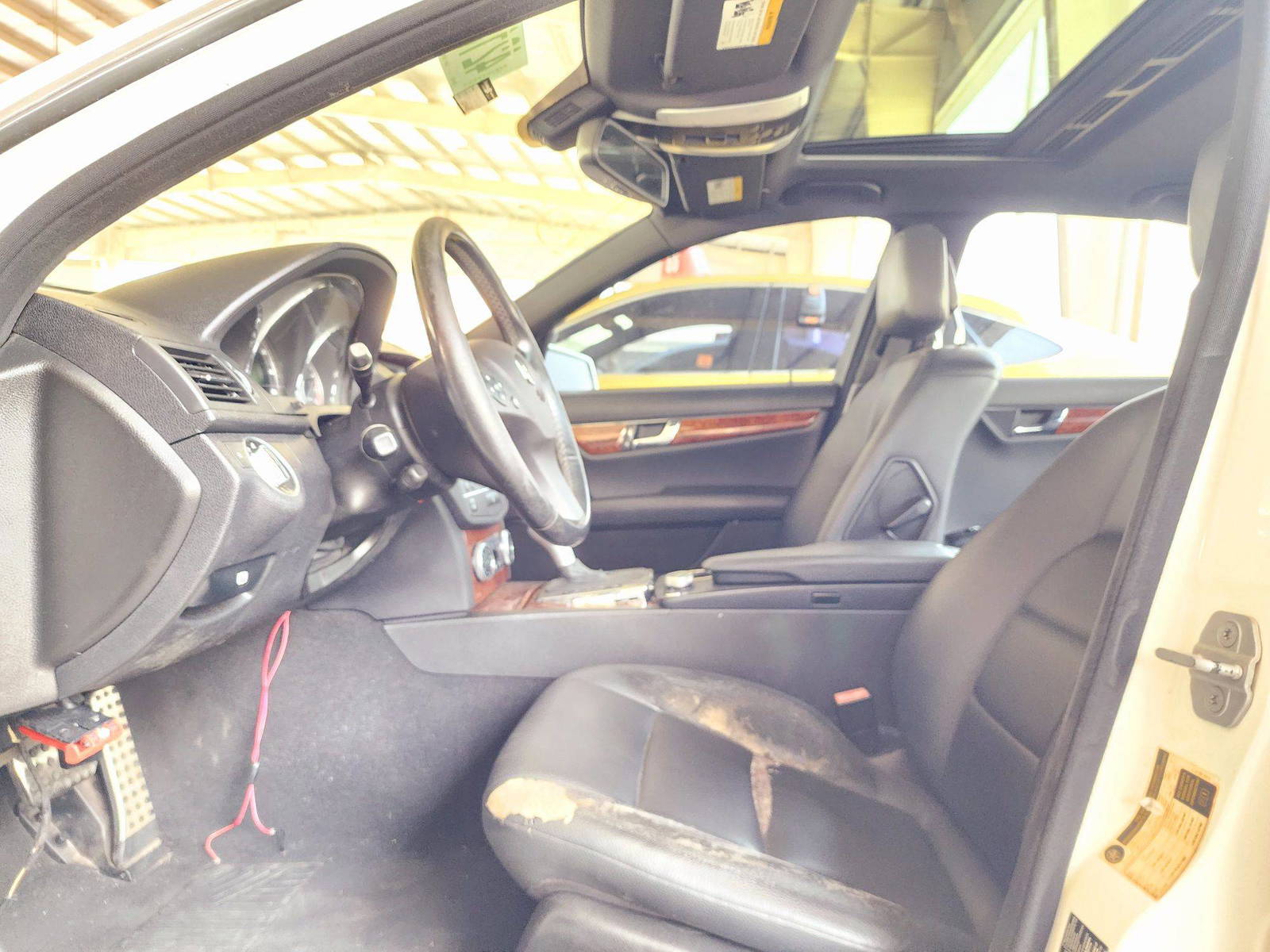 2011 MERCEDES BENZ C300 — 158408 Miles — Lot 42182975 — Souq - Marhaba Auctions Used Cars - Image 9