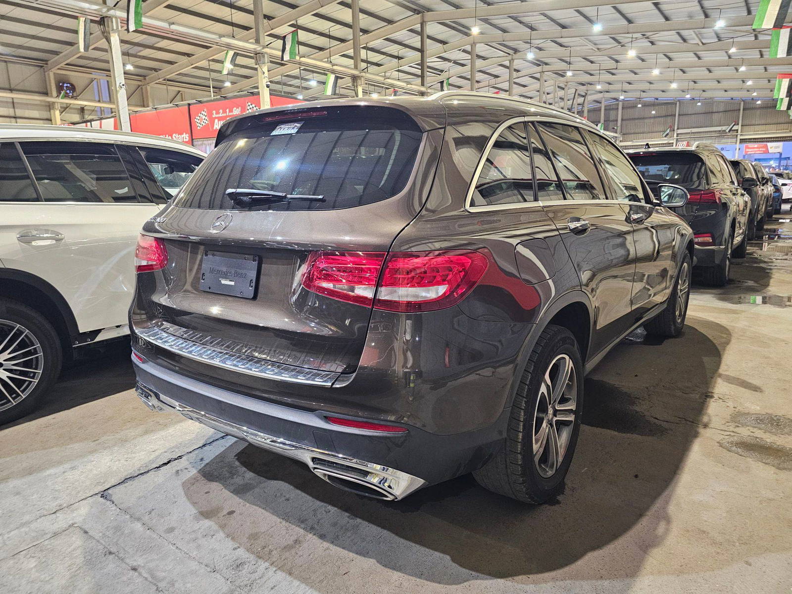 MERCEDES BENZ GLC-300 2017 - Marhaba Auction Used Cars - Image 4