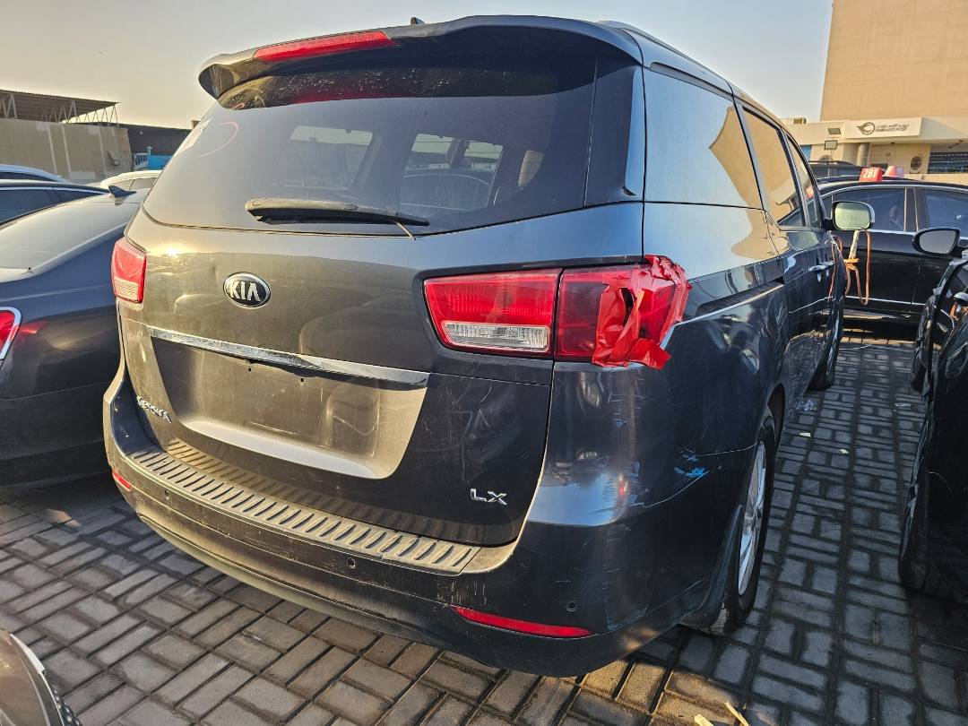 2015 KIA SEDONA — 153667 Miles — Lot 3920055 — Main - Marhaba Auctions Used Cars - Image 5