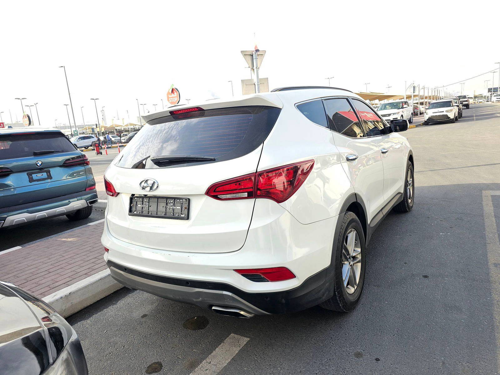 HYUNDAI SANTA FE 2017 - Marhaba Auction Used Cars - Image 3