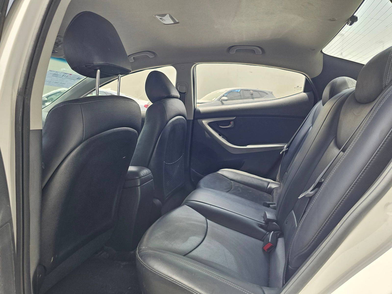 2013 HYUNDAI AVANTE — 182036 KM — Lot DU717145 — Souq - Marhaba Auctions Used Cars - Image 6