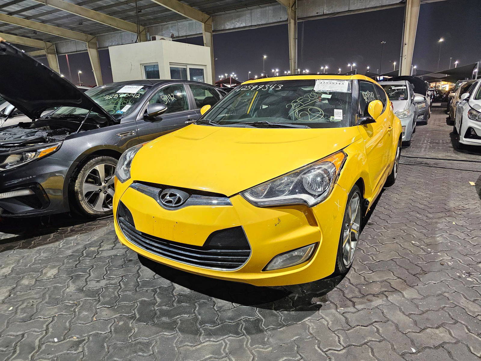 2016 HYUNDAI VELOSTER — 141001 Miles — Lot D1GU295200 — Souq - Marhaba Auctions Used Cars - Image 6