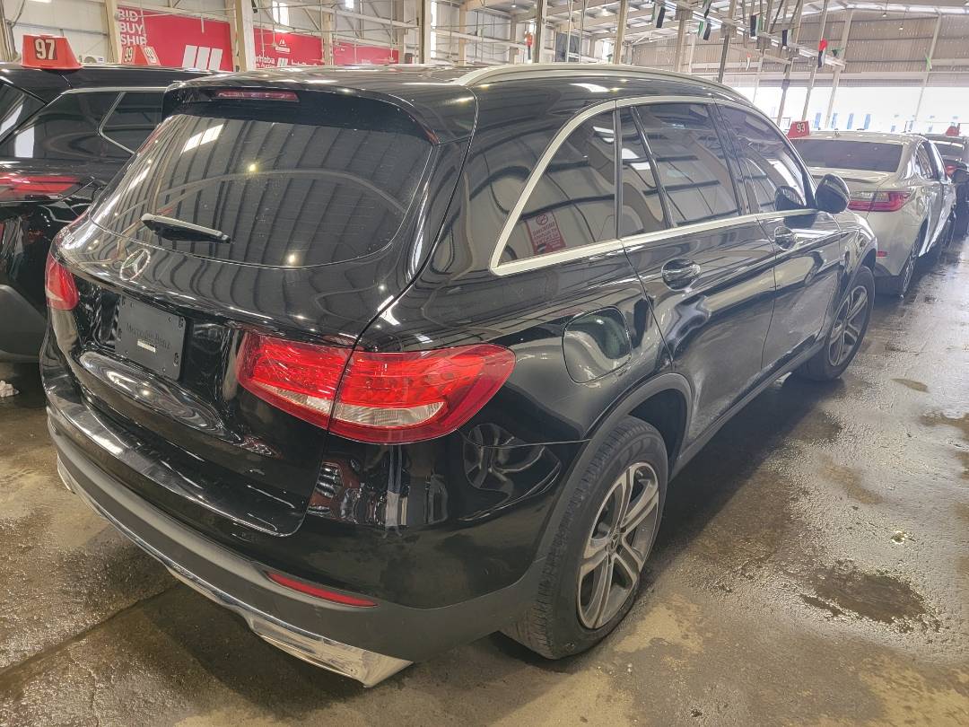 2019 MERCEDES BENZ GLC-300 — 58092 Miles — Lot 40859004 — Main - Marhaba Auctions Used Cars - Image 4