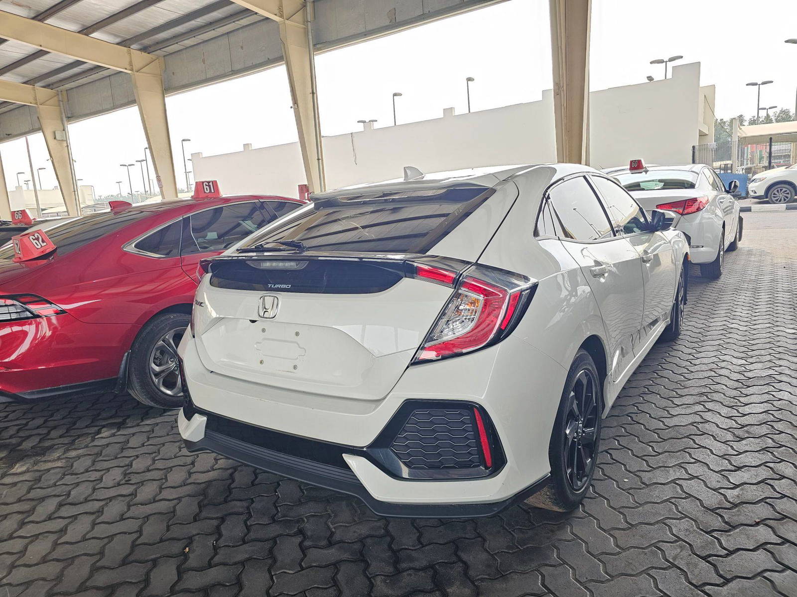 2017 HONDA CIVIC — 110936 KM — Lot 44426395 — Souq - Marhaba Auctions Used Cars - Image 3