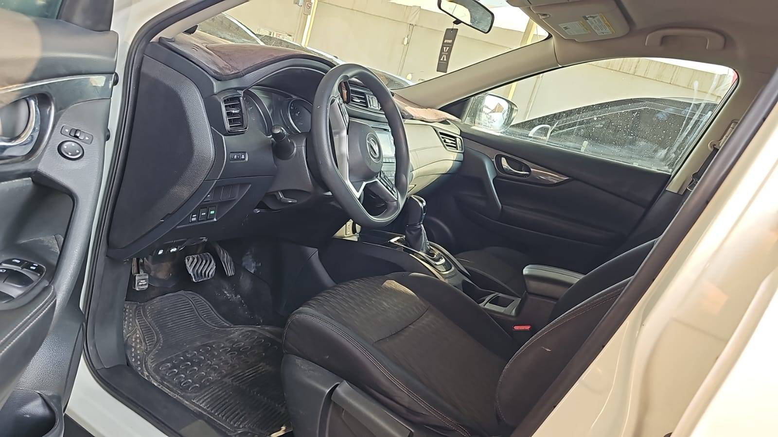 2017 NISSAN ROGUE — 78758 KM — Lot HC817040 — Souq - Marhaba Auctions Used Cars - Image 10