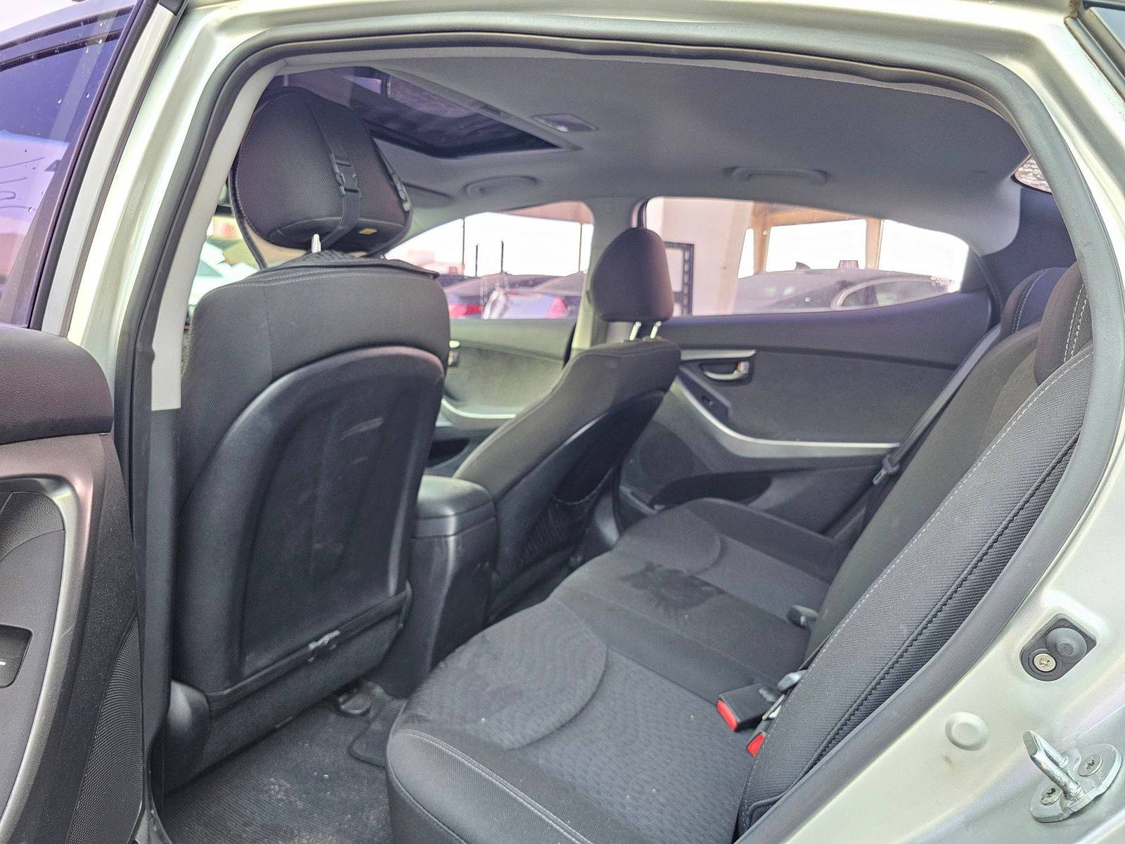 2012 HYUNDAI AVANTE — 210650 KM — Lot 610769 — Souq - Marhaba Auctions Used Cars - Image 6