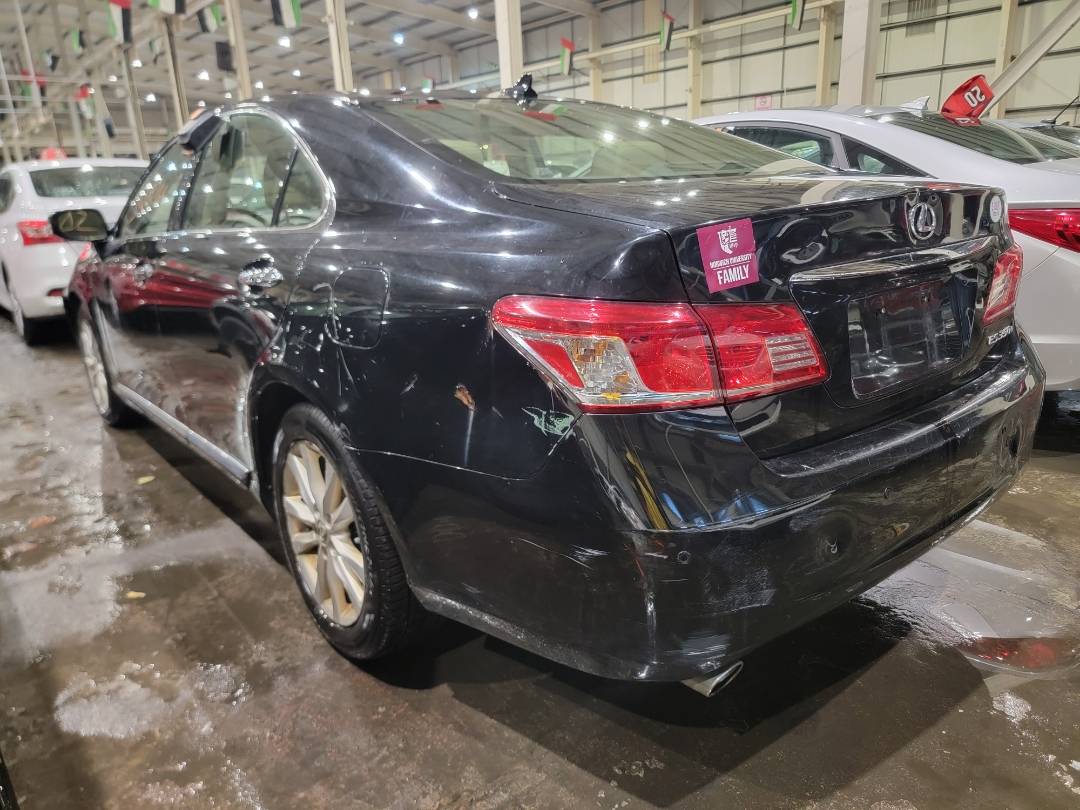 2011 LEXUS ES 350 — 140851 Miles — Lot 38209764 - Marhaba Auctions Used Cars - Image 3