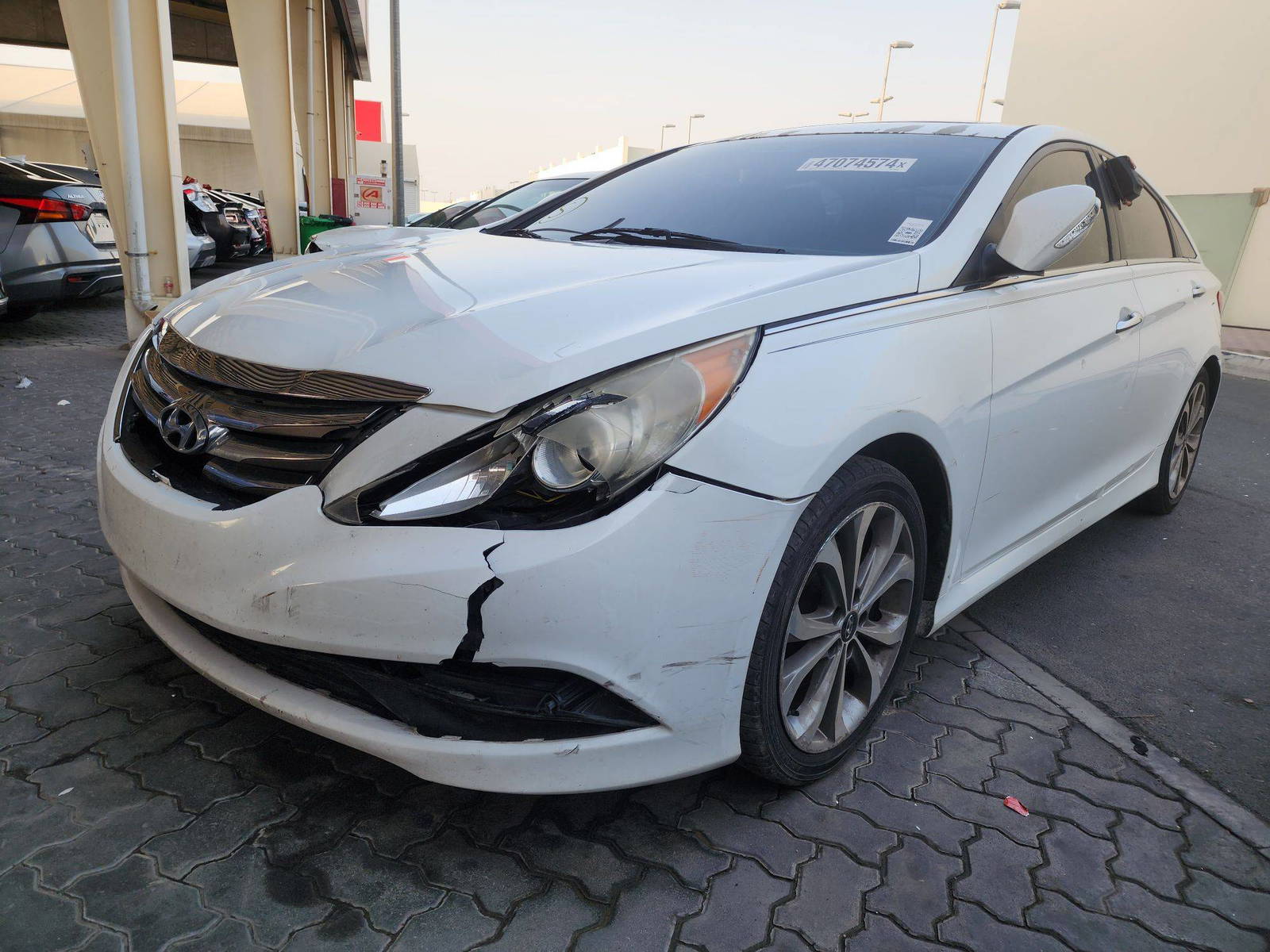 2014 HYUNDAI SONATA — 252539 Miles — Lot 47074574 — Souq - Marhaba Auctions Used Cars - Image 8