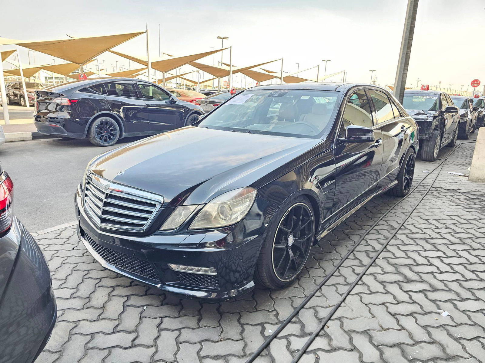 2010 MERCEDES BENZ E 550 — 170131 KM — Lot 4AA123681 — Souq - Marhaba Auctions Used Cars - Image 4