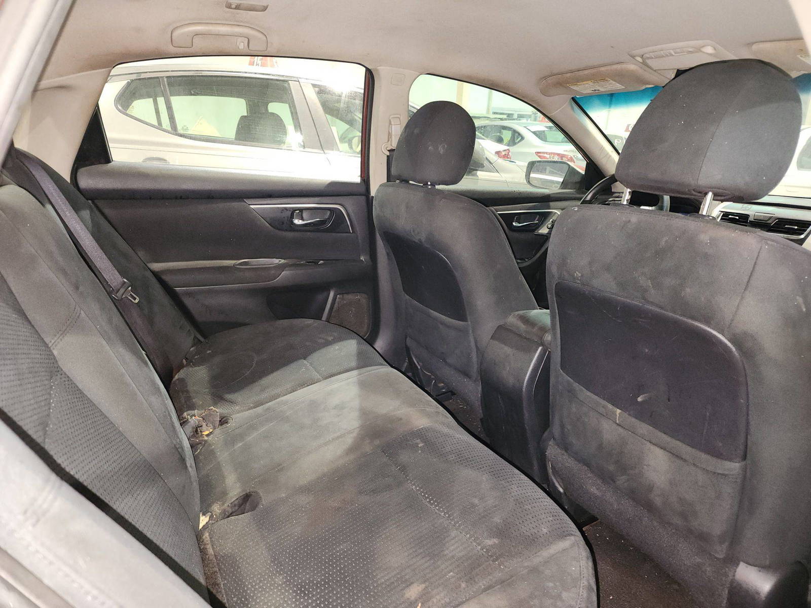 2015 NISSAN ALTIMA — 199327 Miles — Lot 326542 — Souq - Marhaba Auctions Used Cars - Image 4