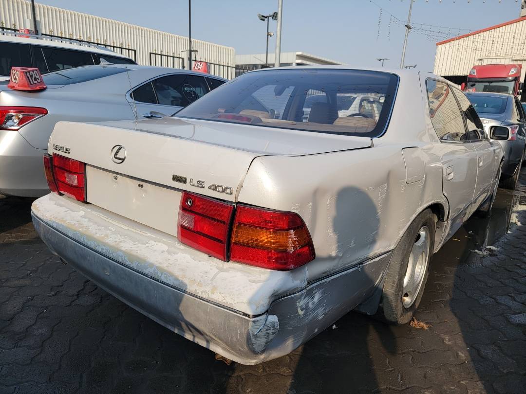 1997 LEXUS LS 400 — 139871 Miles — Lot V0094094 — Main - Marhaba Auctions Used Cars - Image 3