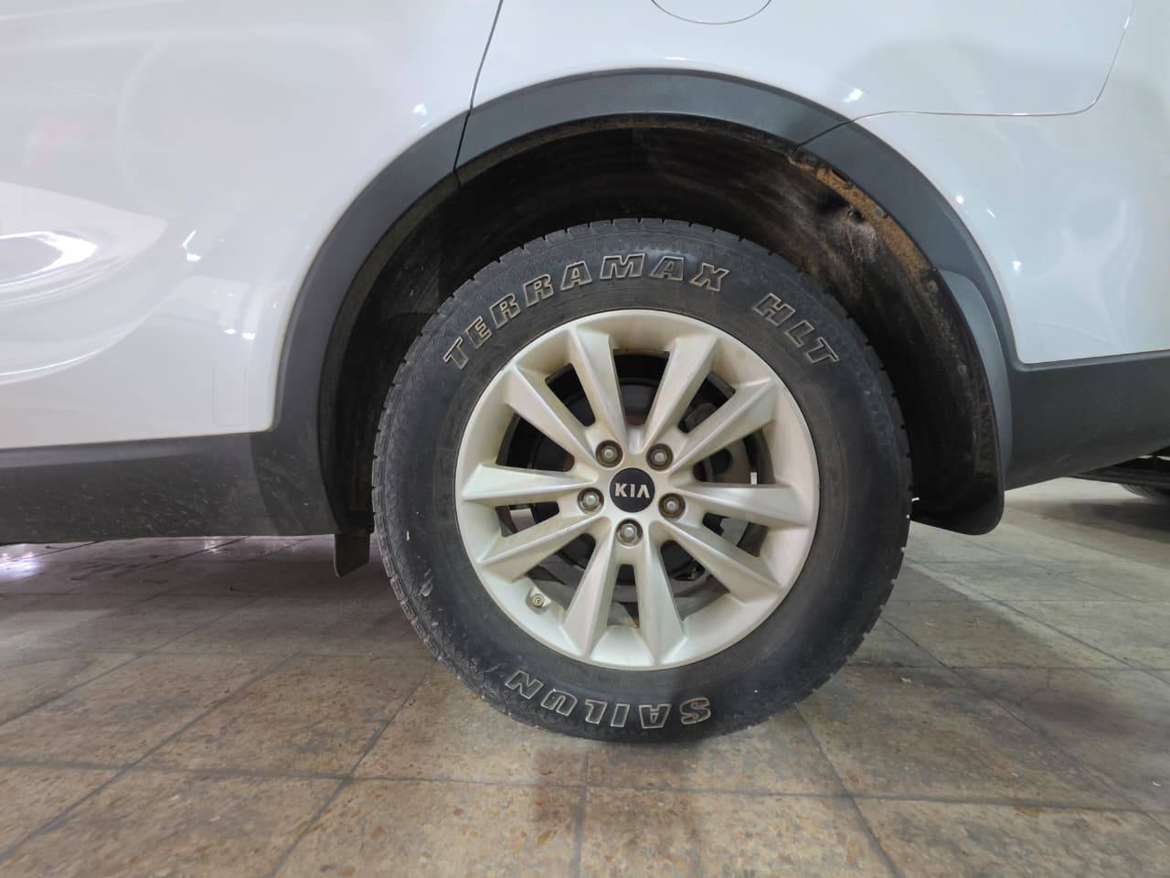 2019 KIA SORENTO — 120944 Miles — Lot 46690355 - Marhaba Auctions Used Cars - Image 12