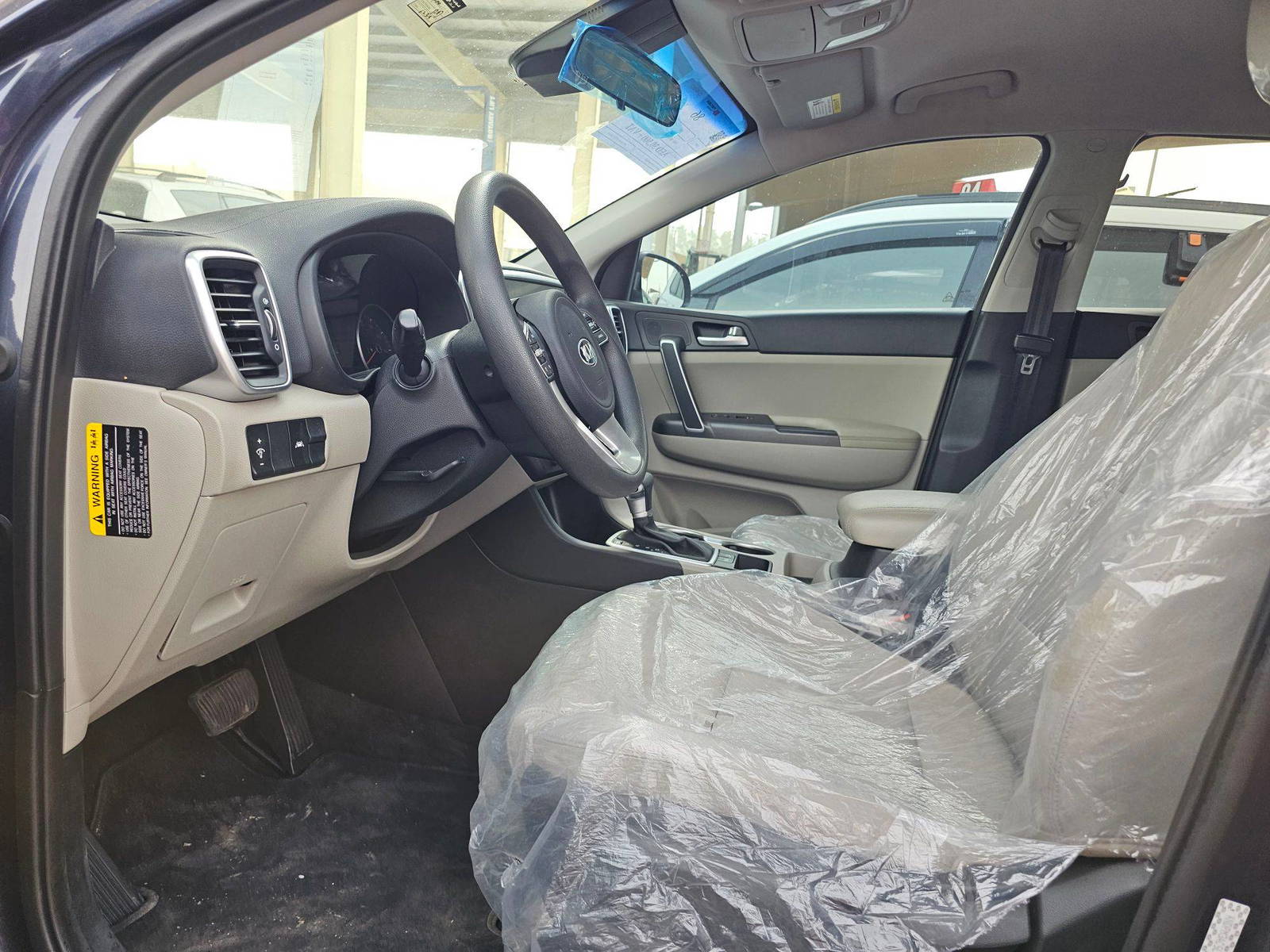 2020 KIA SPORTAGE — 62320 Miles — Lot 740488 — Souq - Marhaba Auctions Used Cars - Image 8