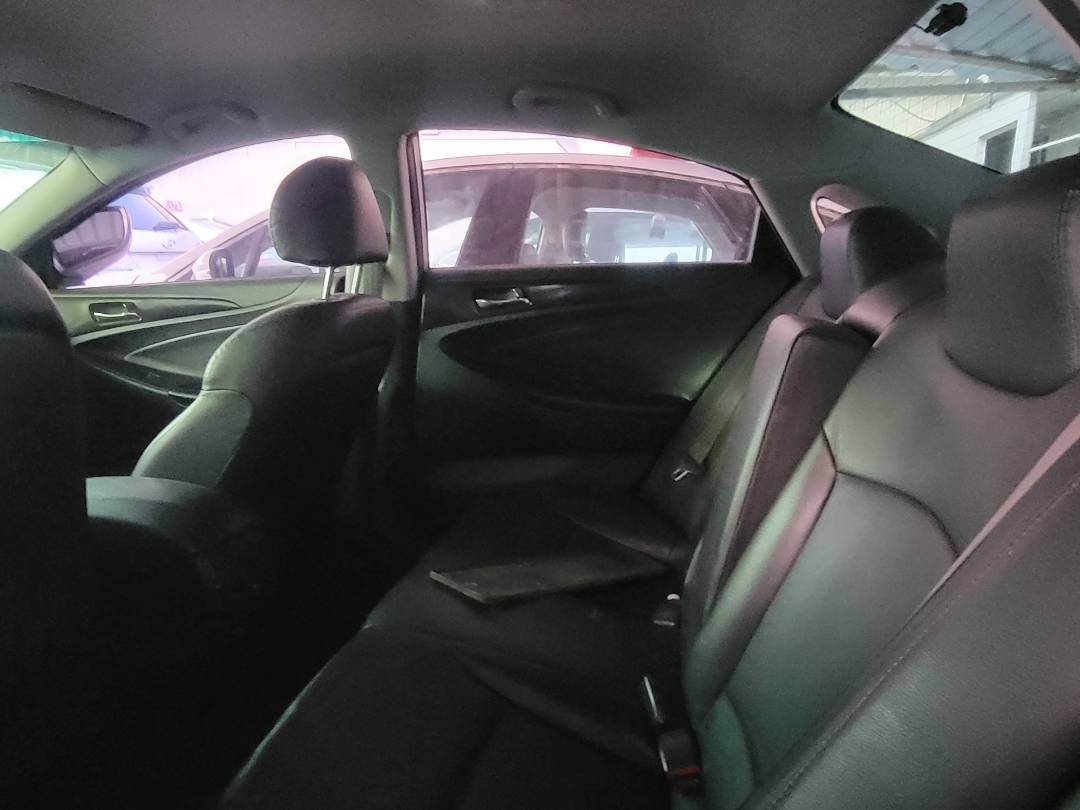 HYUNDAI SONATA 2013 - Marhaba Auction Used Cars - Image 6