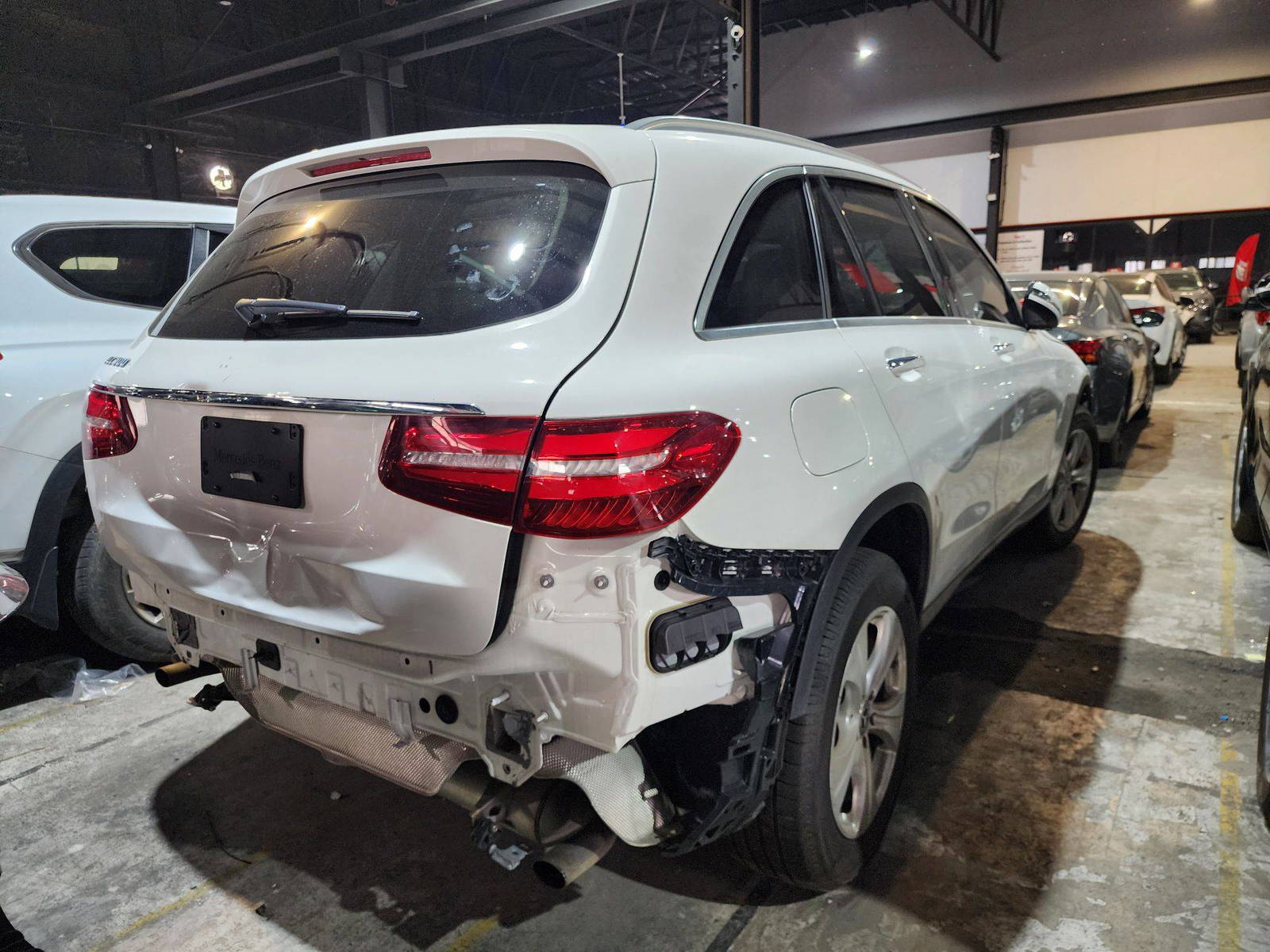 2018 MERCEDES BENZ GLC-300 — 102641 Miles — Lot 109525 — Al Quoz - Marhaba Auctions Used Cars - Image 6