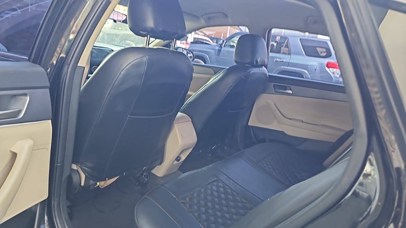 2018 HYUNDAI SONATA — 90118 Miles — Lot H699022 — Souq - Marhaba Auctions Used Cars - Image 7