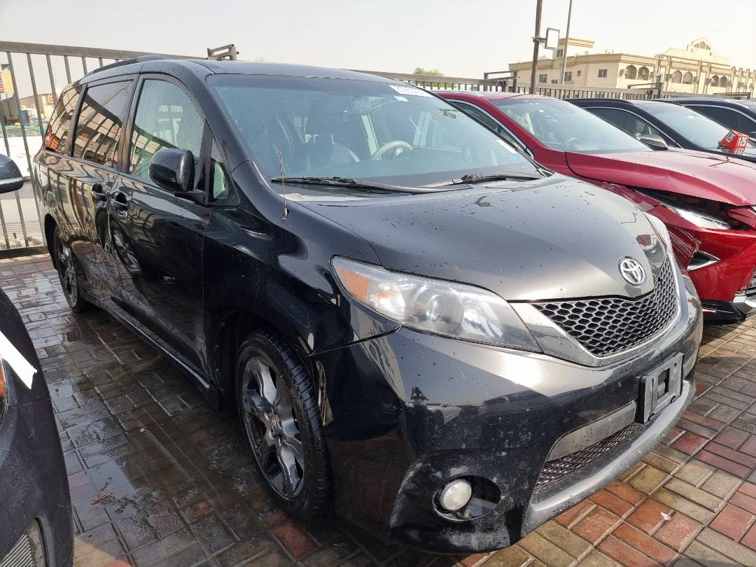 2012 TOYOTA SIENNA — 191365 Miles — Lot 125487 — Ind. 12 - Marhaba Auctions Used Cars - Image 3