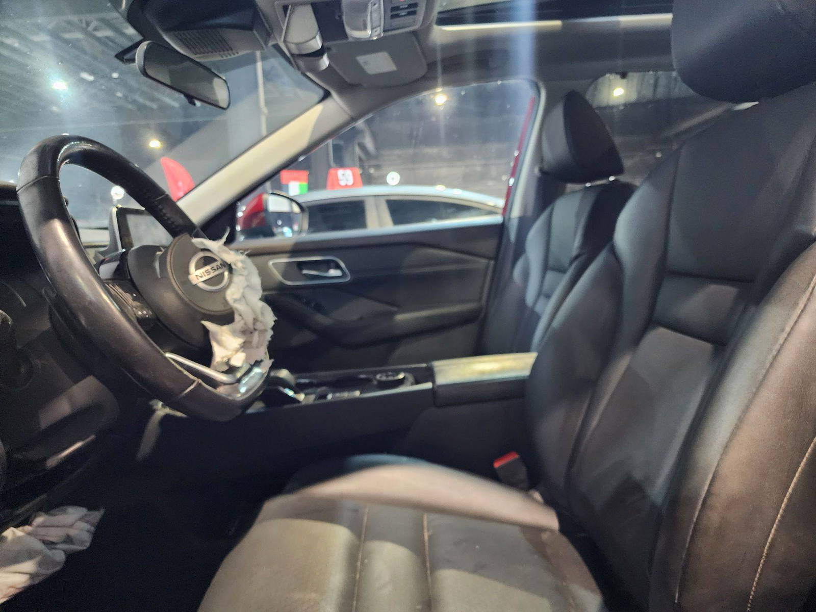 2021 NISSAN ROGUE — 41398 KM — Lot 80110 — Al Quoz - Marhaba Auctions Used Cars - Image 8