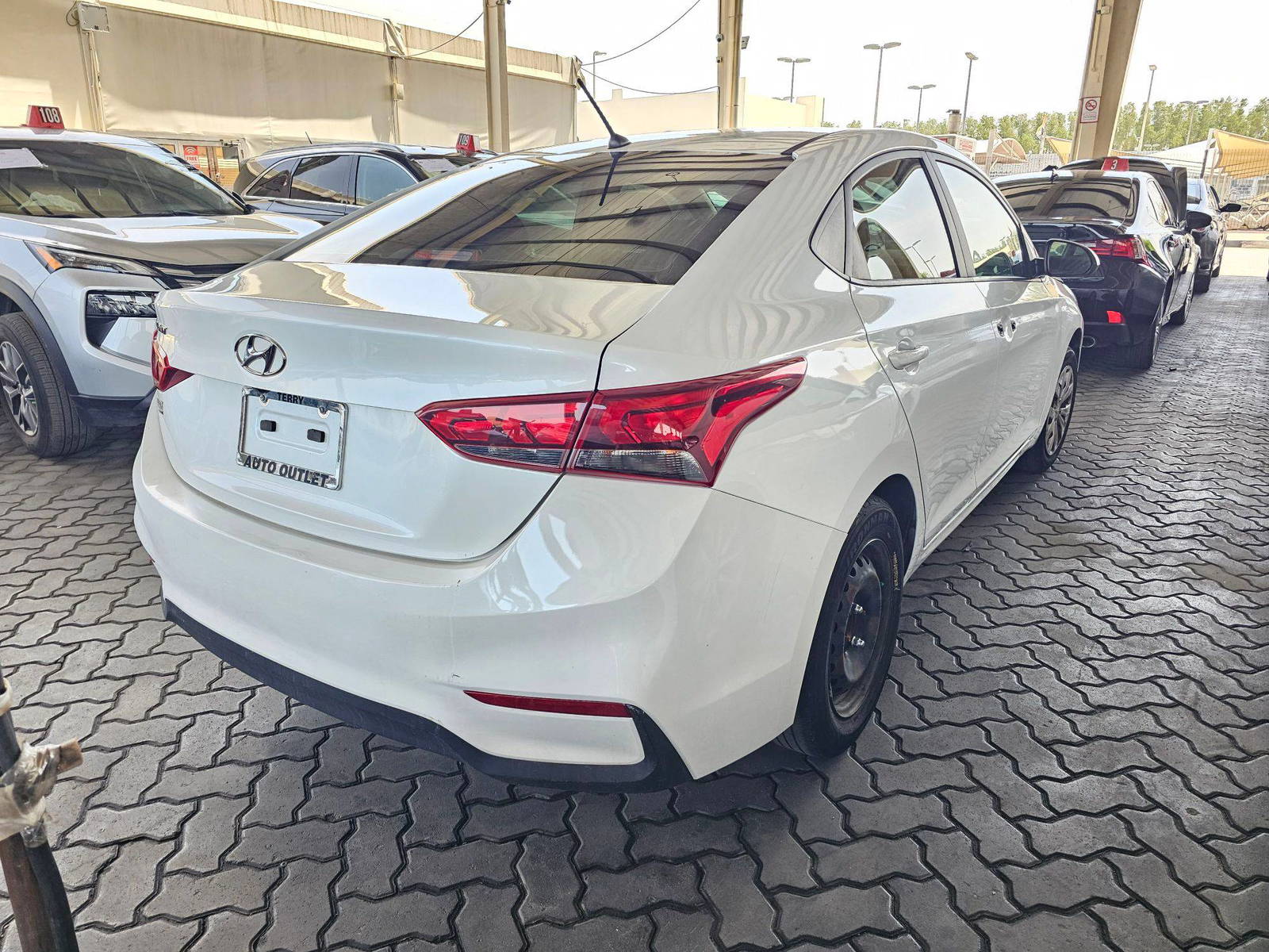 HYUNDAI ACCENT 2021 - Marhaba Auction Used Cars - Image 4