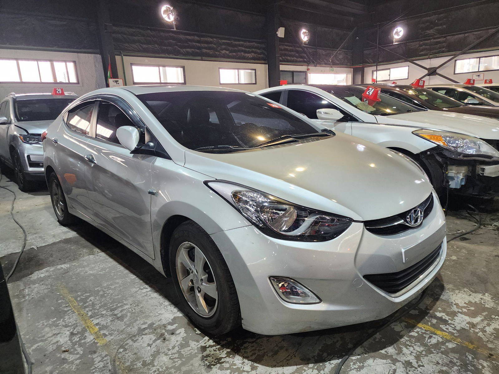 2011 HYUNDAI AVANTE — 167224 KM — Lot 028233 — Al Quoz - Marhaba Auctions Used Cars - Image 5