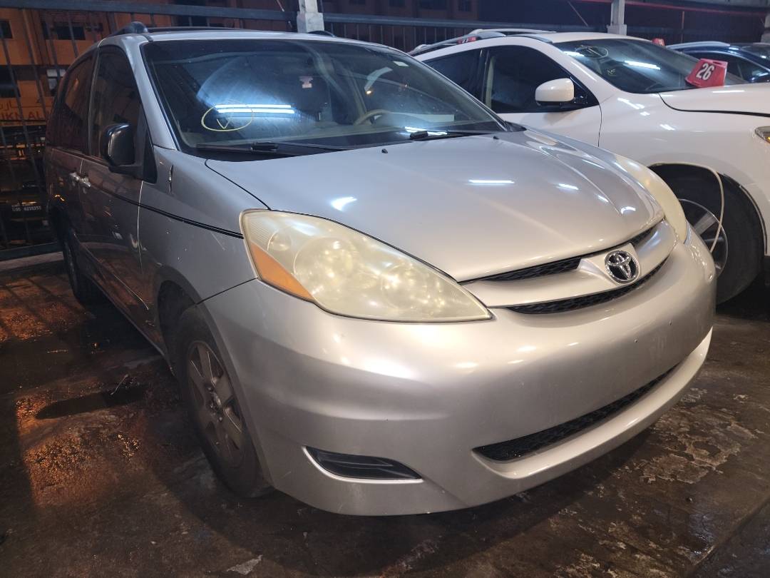 2010 TOYOTA SIENNA — 149407 Miles — Lot 78437543 - Marhaba Auctions Used Cars - Image 7