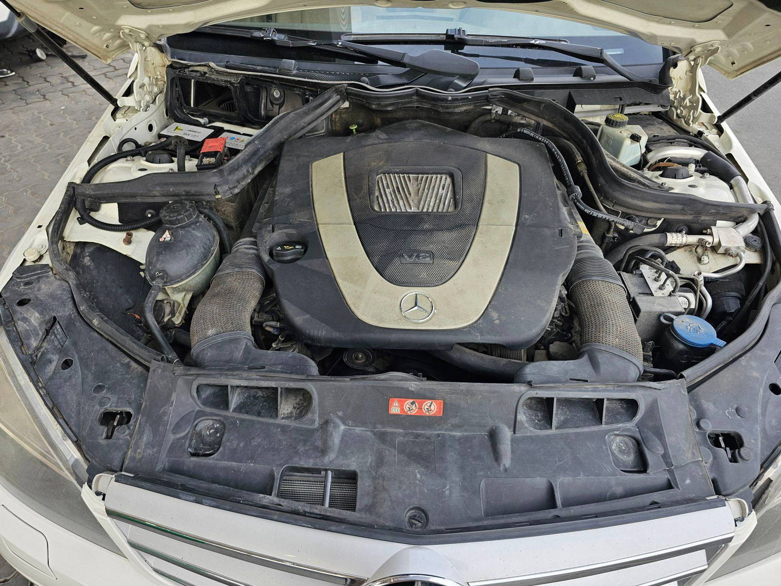 2011 MERCEDES BENZ C300 — 187689 Miles — Lot B3BR139764 — Souq - Marhaba Auctions Used Cars - Image 12
