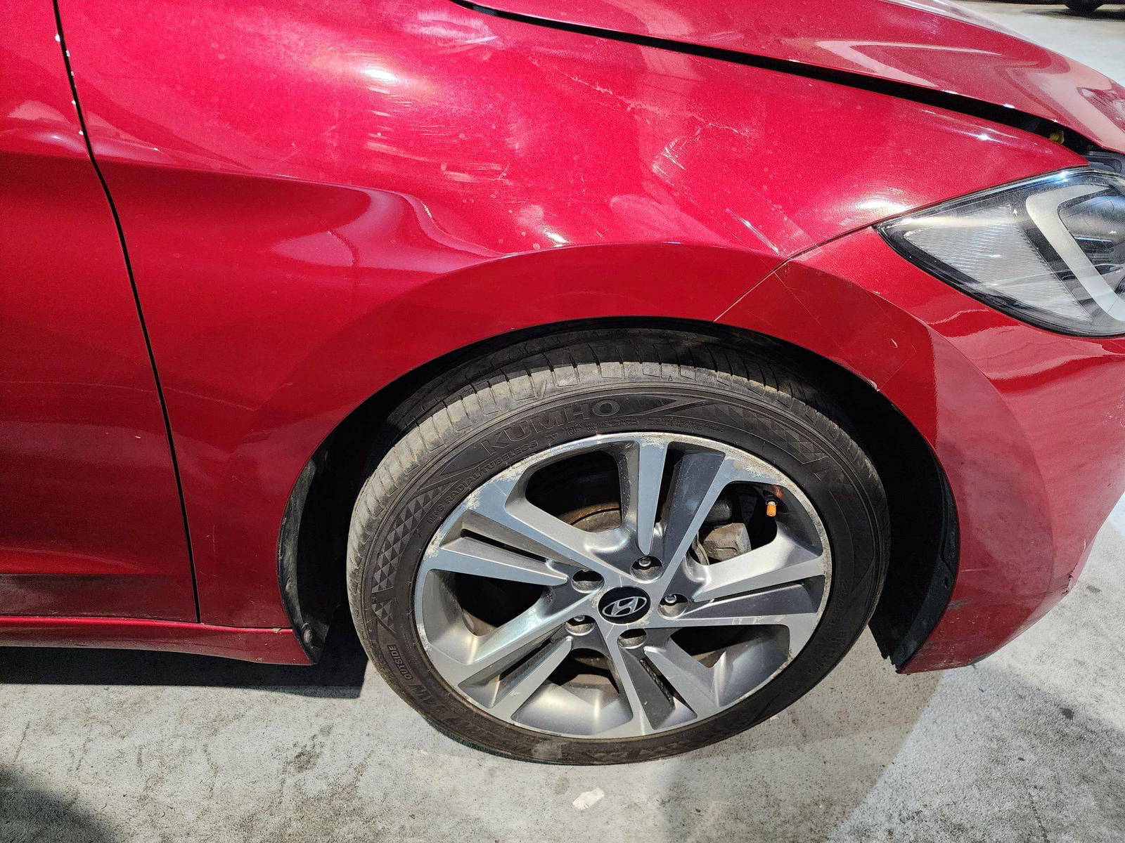 2018 HYUNDAI AVANTE — 175977 KM — Lot 09505 — Al Quoz - Marhaba Auctions Used Cars - Image 9