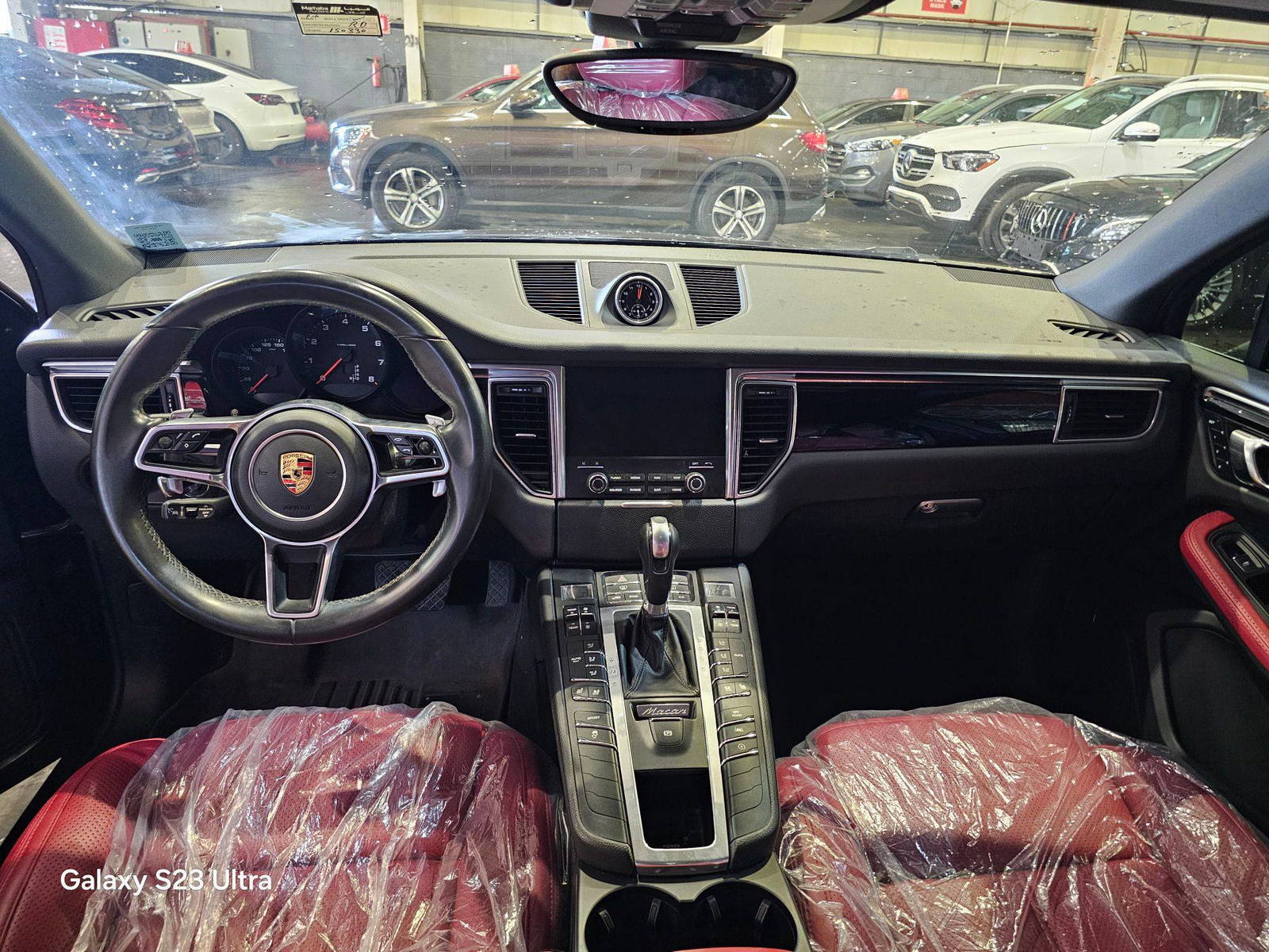 PORSCHE MACAN 2018 - Marhaba Auction Used Cars - Image 12