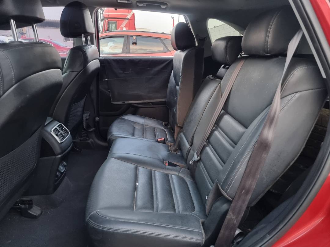 2017 KIA SORENTO — 72372 Miles — Lot HG251486 — Souq - Marhaba Auctions Used Cars - Image 6