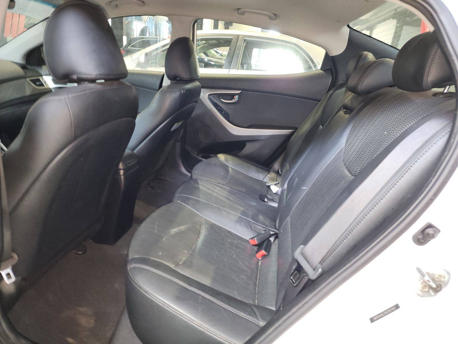 2013 HYUNDAI ELANTRA — 162087 Miles — Lot 52520394 — Al Quoz - Marhaba Auctions Used Cars - Image 6