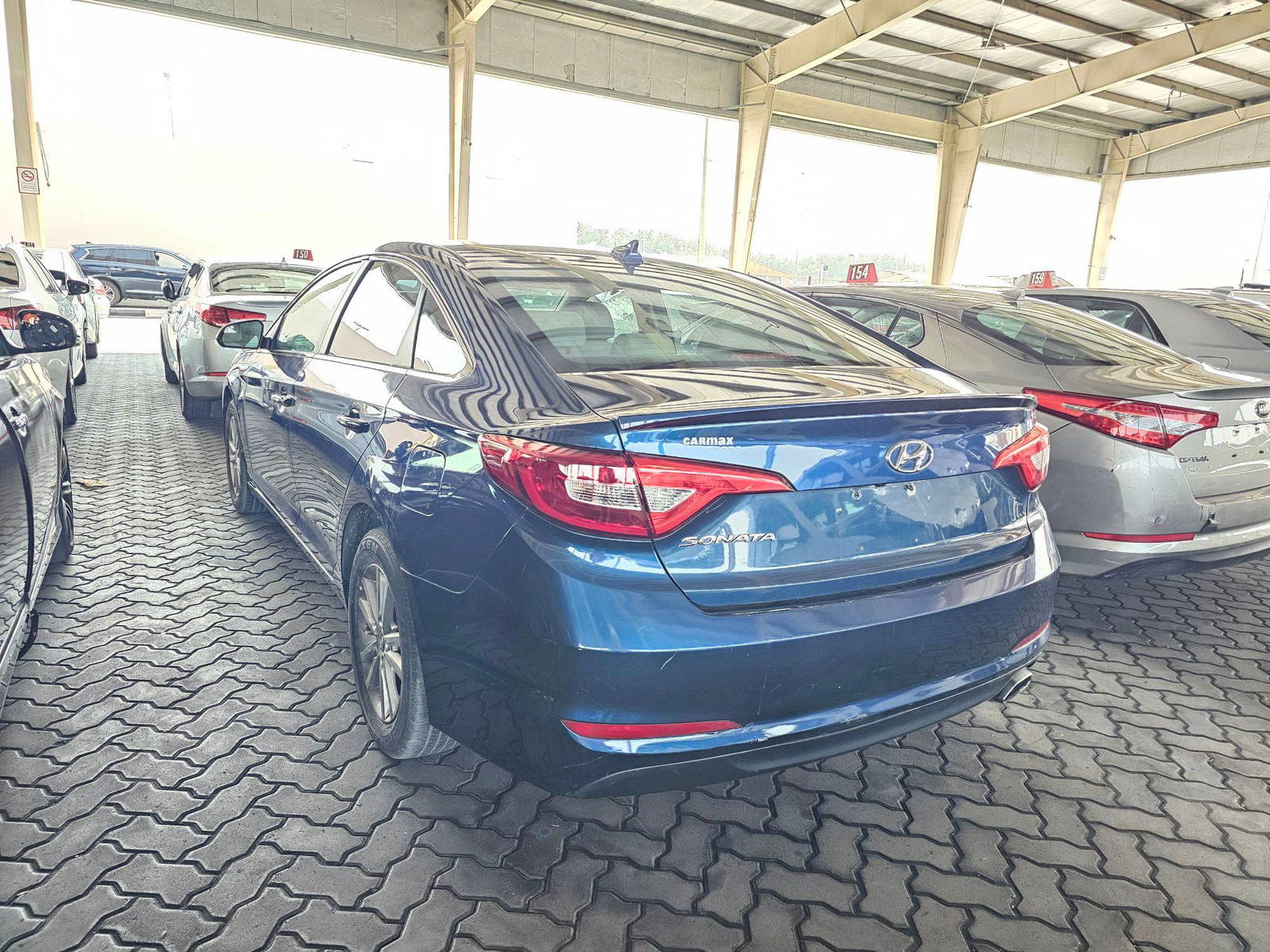 2017 HYUNDAI SONATA — 192469 Miles — Lot HH466030 — Souq - Marhaba Auctions Used Cars - Image 6