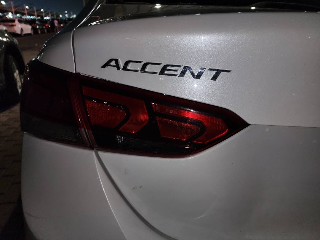 2018 HYUNDAI ACCENT — 130376 Miles — Lot 39042294 - Marhaba Auctions Used Cars - Image 5