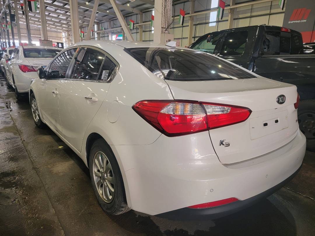 2013 KIA K3 — 144012 KM — Lot 10703 — Main - Marhaba Auctions Used Cars - Image 5