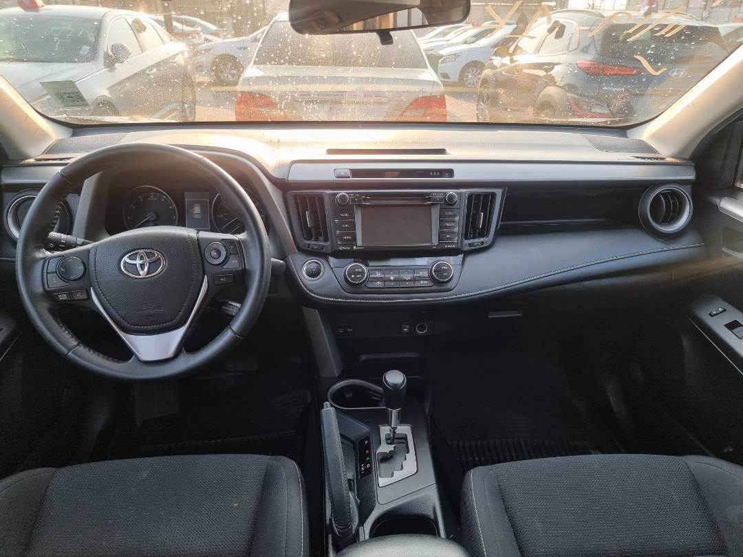 2018 TOYOTA RAV4 — 91142 Miles — Lot 124587 — Souq - Marhaba Auctions Used Cars - Image 7
