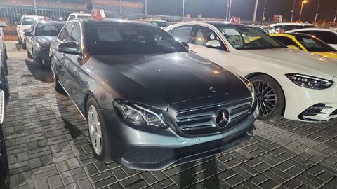 MERCEDES BENZ E 200