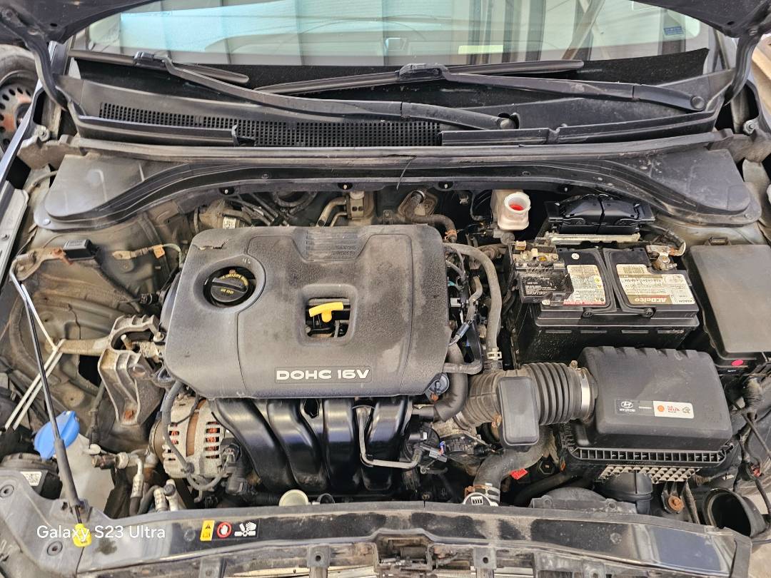 2018 HYUNDAI ELANTRA — 112811 KM — Lot U679509 — Main - Marhaba Auctions Used Cars - Image 6