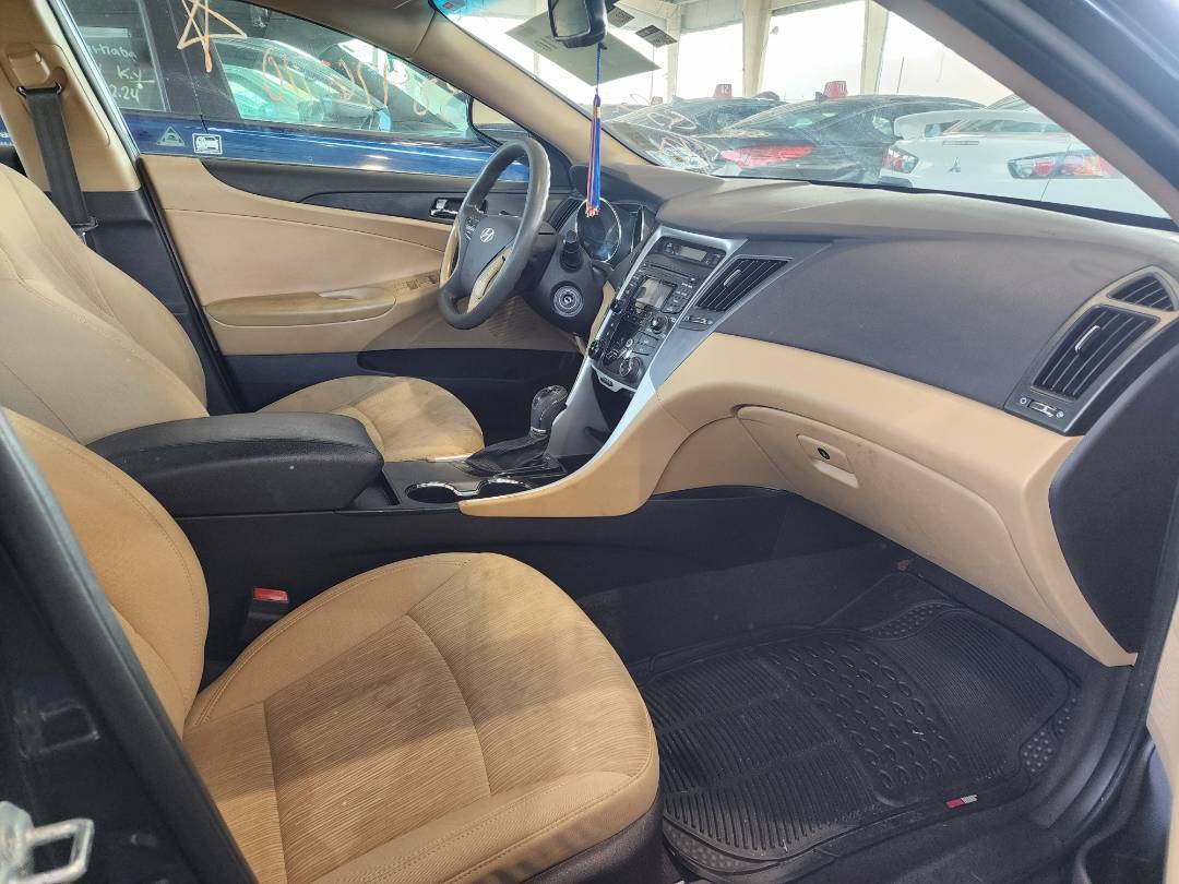 2012 HYUNDAI SONATA — 130150 Miles — Lot 38476710 — Souq - Marhaba Auctions Used Cars - Image 7