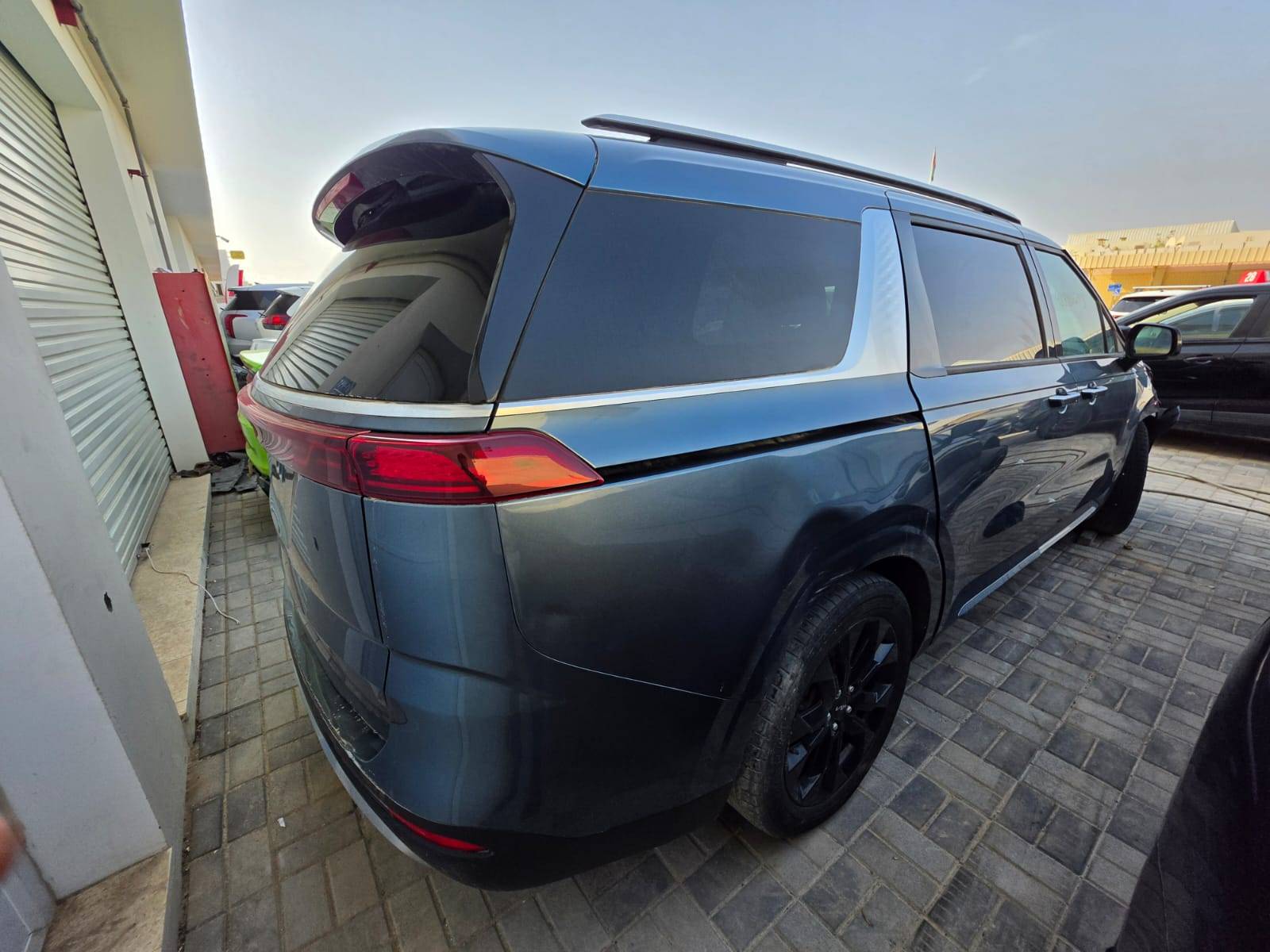 2022 KIA CARNIVAL SX PRESTIGE — 112634 Miles — Lot 98886295 - Marhaba Auctions Used Cars - Image 5