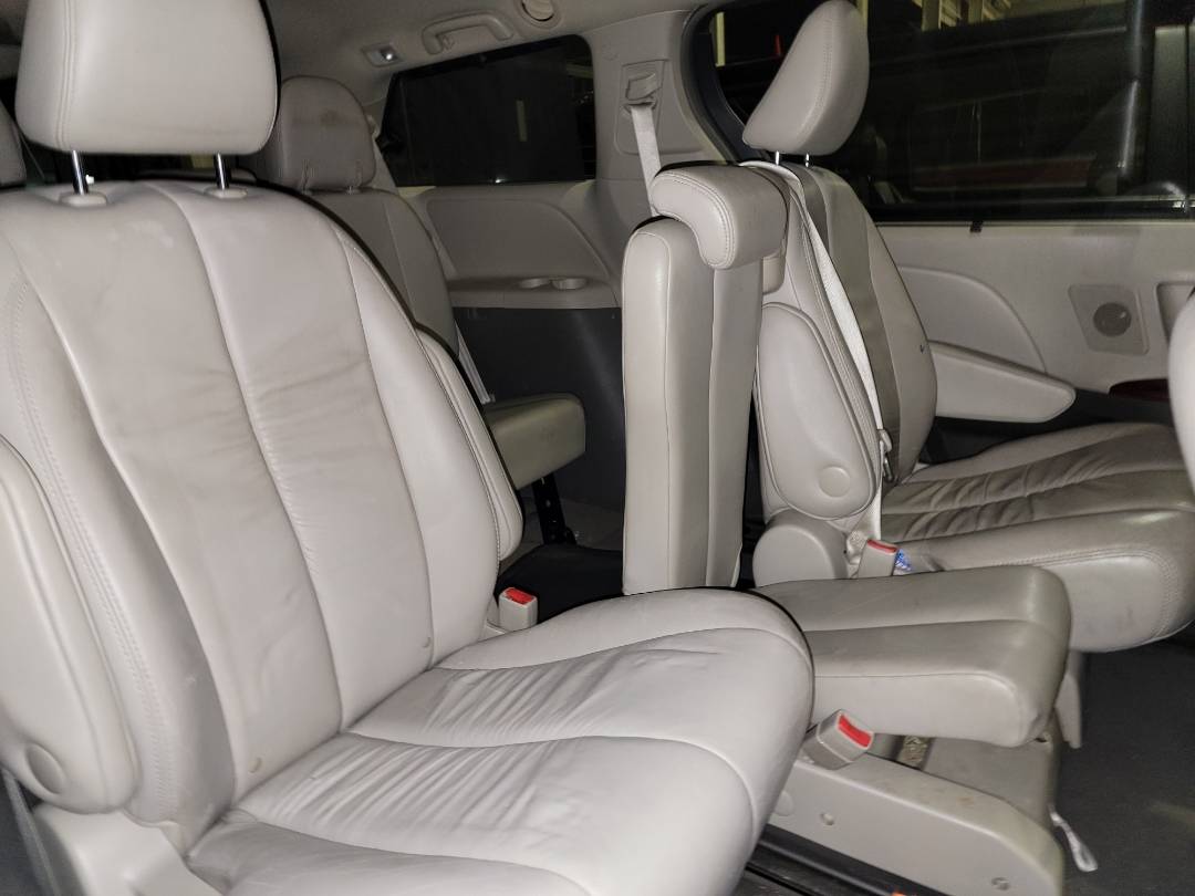 2011 TOYOTA SIENNA — 203922 Miles — Lot 68949253 - Marhaba Auctions Used Cars - Image 5