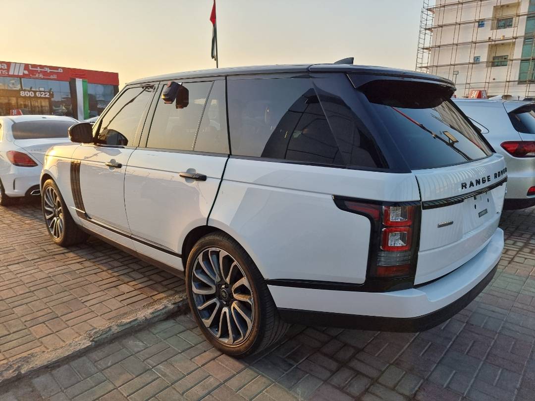 2017 LAND ROVER RANGE ROVER SUPERCHARGED — 96706 Miles — Lot 53536644 — Souq - Marhaba Auctions Used Cars - Image 4