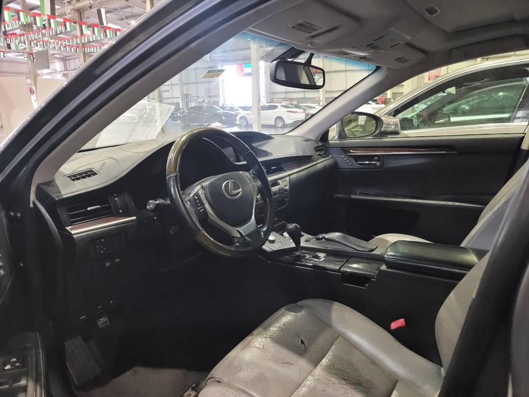 2013 LEXUS ES 350 — 166607 Miles — Lot 2013448 — Main - Marhaba Auctions Used Cars - Image 6