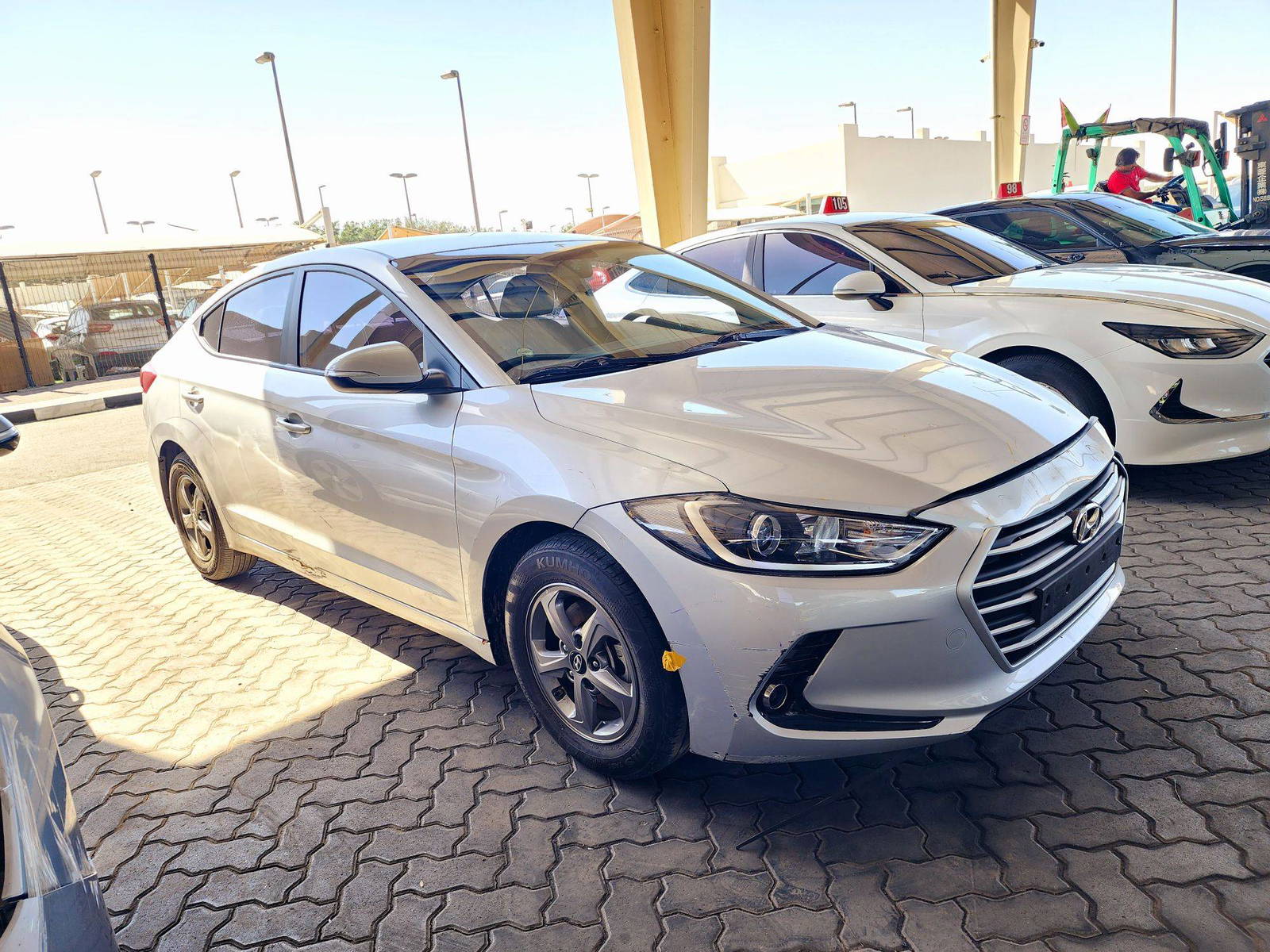 2016 HYUNDAI AVANTE — 69733 KM — Lot 018813 — Souq - Marhaba Auctions Used Cars - Image 4