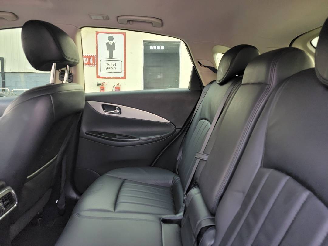 2014 INFINITI QX50 — 156504 KM — Lot EM440011 — Main - Marhaba Auctions Used Cars - Image 11