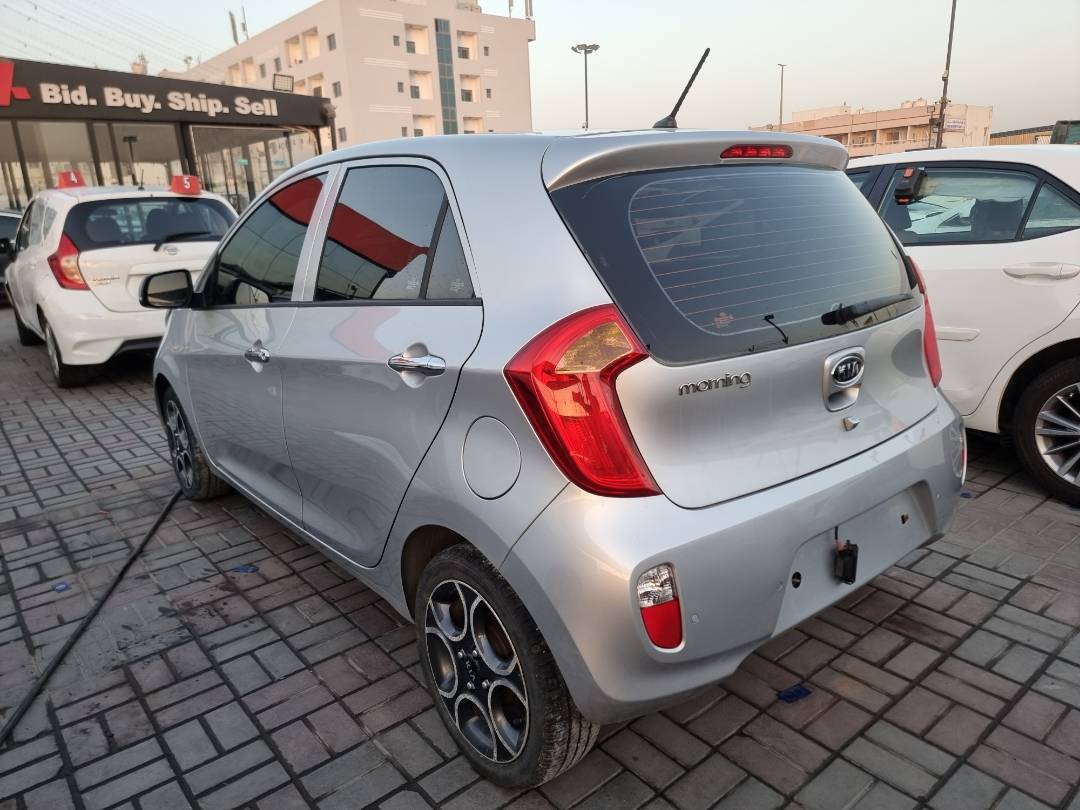 2012 KIA MORNING — 101637 KM — Lot 215487 — Souq - Marhaba Auctions Used Cars - Image 5
