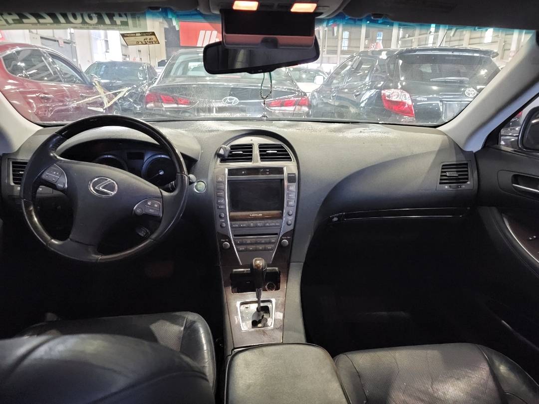2011 LEXUS ES 350 — 233494 Miles — Lot 2420228 — Souq - Marhaba Auctions Used Cars - Image 7