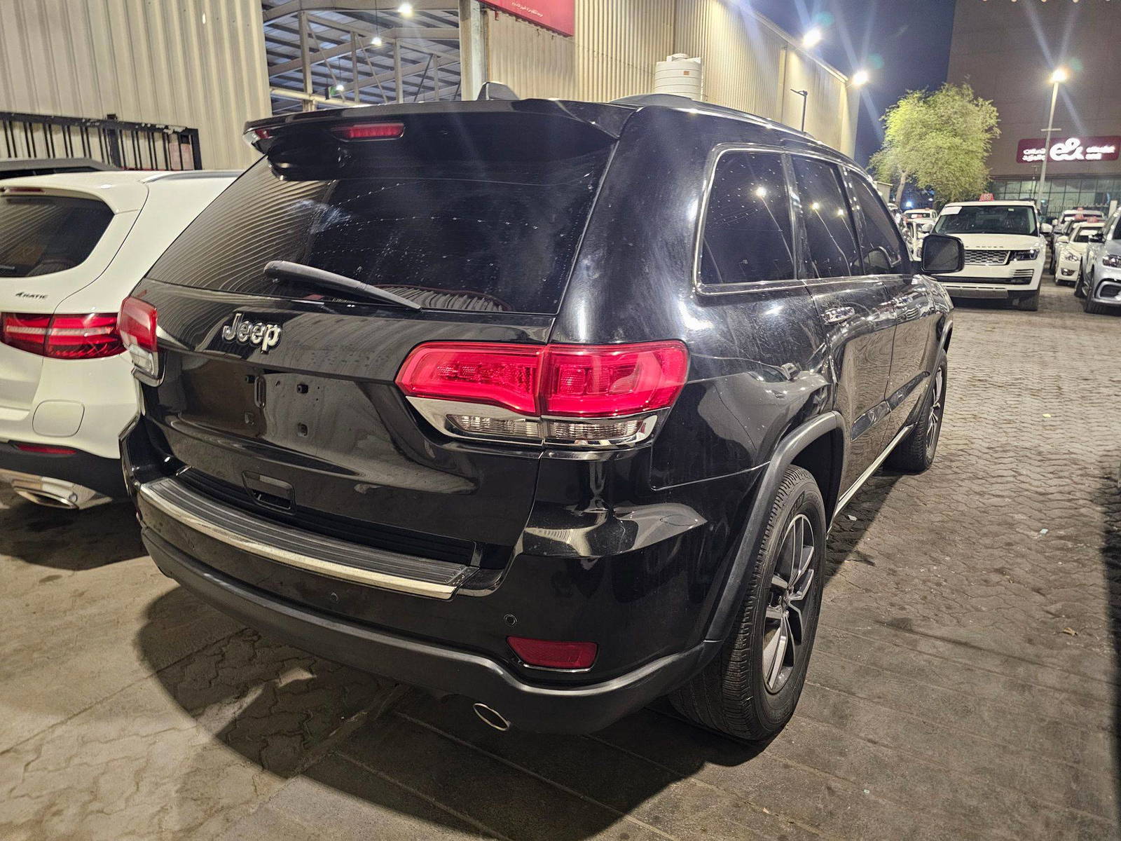 2019 JEEP Grand Cherokee — 110583 KM — Lot KC831651 — Main - Marhaba Auctions Used Cars - Image 4