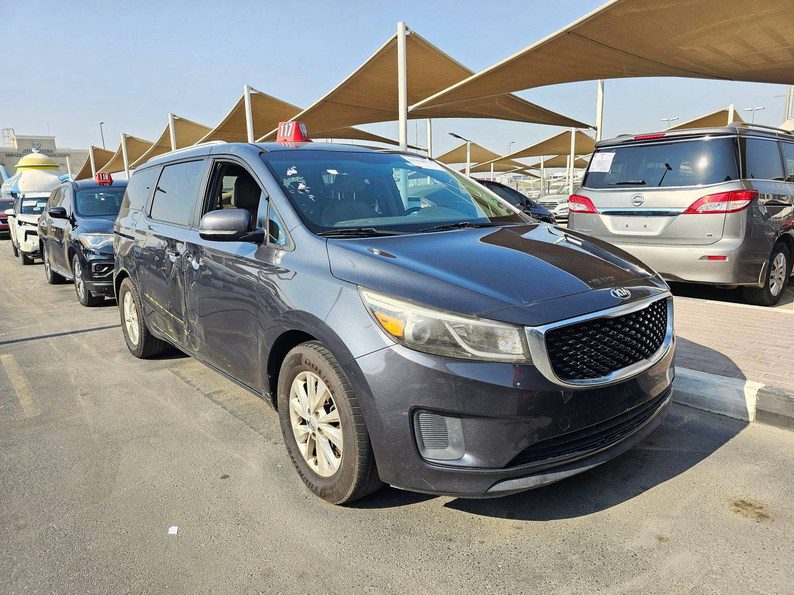 2015 KIA SEDONA — 238571 Miles — Lot 0F6065899 — Souq - Marhaba Auctions Used Cars - Image 5