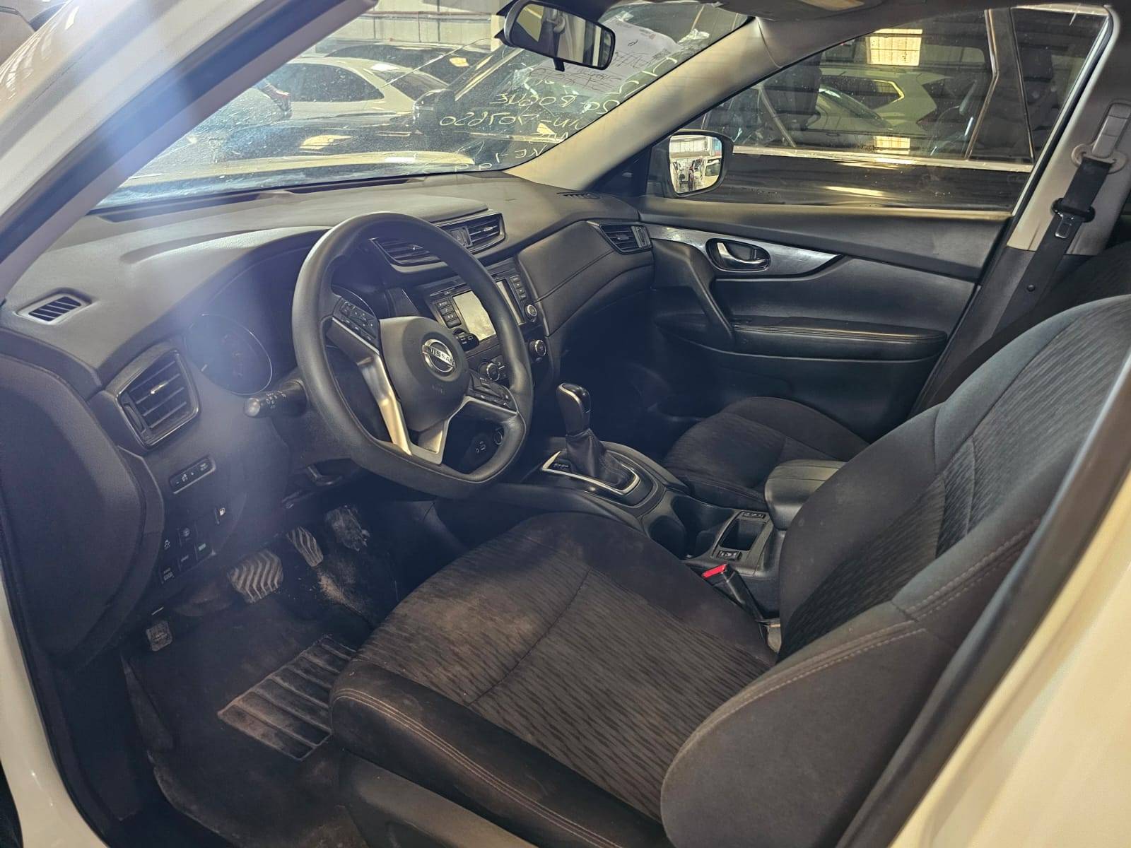 2020 NISSAN ROGUE — 242401 KM — Lot LC707650 — Main - Marhaba Auctions Used Cars - Image 8